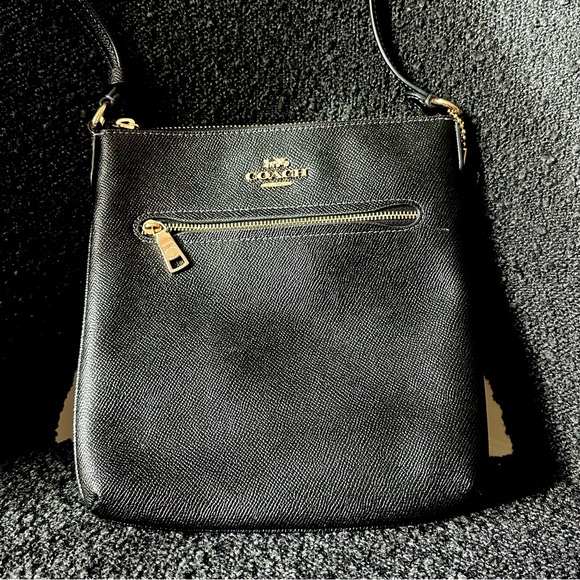 Coach Elegant Black Crossbody Bag - Picture 3 of 6